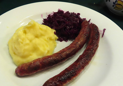 lammbratwürschtlrotkraut.JPG