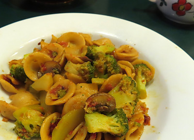 orecchiettebrokkoli.JPG