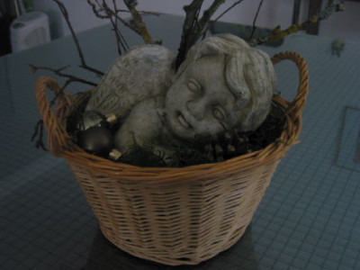 Engel_in_Korb.jpg