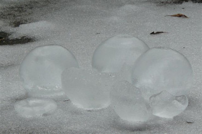 Eiskugeln.19.01.2009.20.JPG