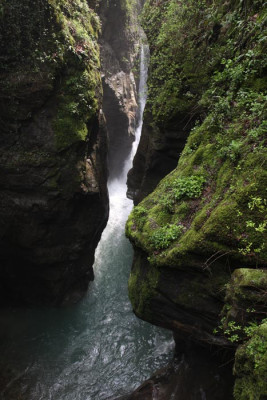 LOrrido-Wasserfall-4.jpg