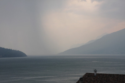 Regenschauer-am-Comer-See.jpg