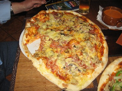 Kleine_Pizza_Adenau.JPG