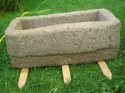 Hypertufa_Trog_2.jpg