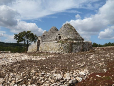 23_Trullo_fars_2009.jpg