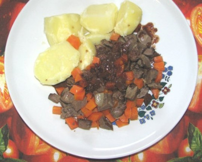 01_11_putenherzen_ragout_schokososse.JPG