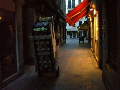 Venedig_Gemusekarren_fars_2007.jpg
