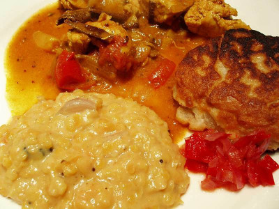 srilanka_pfefferhuhn_dal_roti.jpg