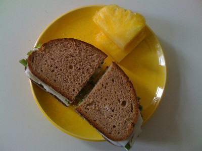 gruenspargelbrot.jpg