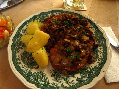 schnitzel_mit_pfifferlingen_zg.jpg
