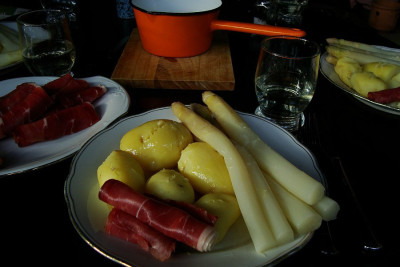 heidespargel_pellkartoffeln_schinken.jpg