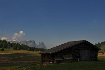 Seiser-Alm-Huette-1-06-06-2010-2.jpg