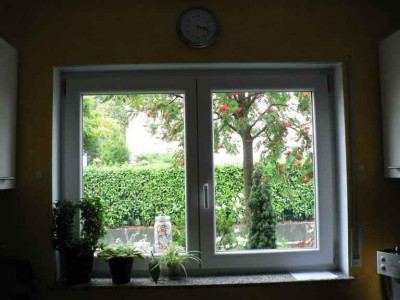 KuechenfensterblickSommer.jpg