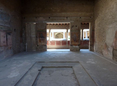 99_Villa_dei_Misteri_fars_2010.jpg
