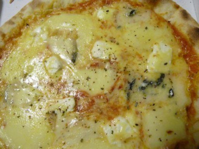 pizza_drei_kaese.jpg