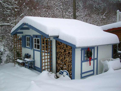 Schnee_Hauschen_9.12.10.jpg