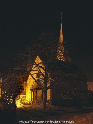 weihnachtliche-KirchePC2608-weissspunkt.jpg