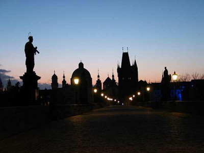 prag-ax2.jpg