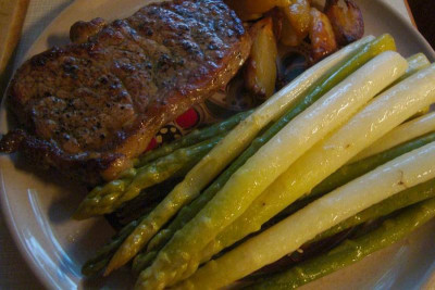 steak_spargel_201106_zg.jpg