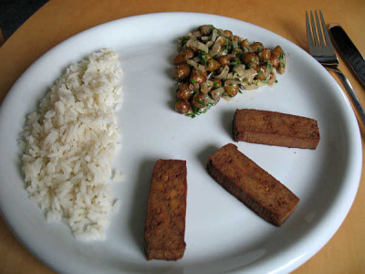 IMG_3471_Kerbelrubchen_mit_gebackenem_Tofu_und_Reis.jpg