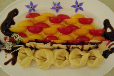 tomatensalat_convenience-tortelloni_20110726_zg1.jpg