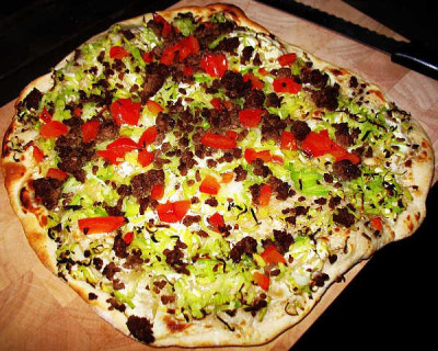 IMG_4167_Flammkuchen_mit_Hack_und_Lauch.jpg