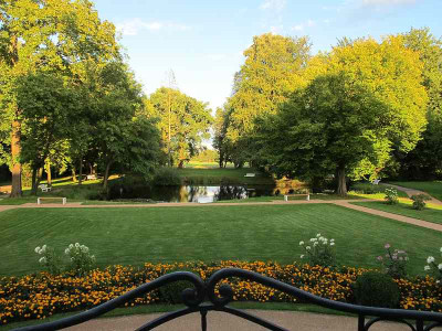 Parterre_Schloss.jpg
