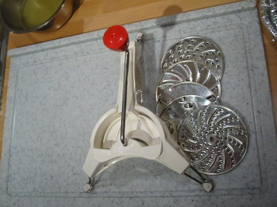mouli_julienne_2.jpg
