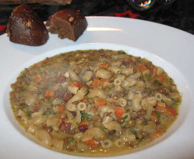 IMG_4776_Linsensuppe_mit_Kamuthornchen.jpg