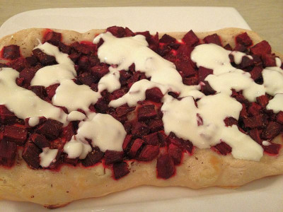 rote-bete-pizza_zg.jpg