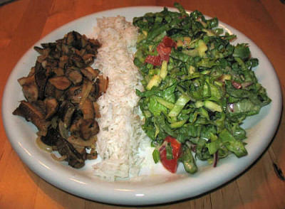 IMG_4836_Reis_mit_Salat_und_Steinpilzen.jpg