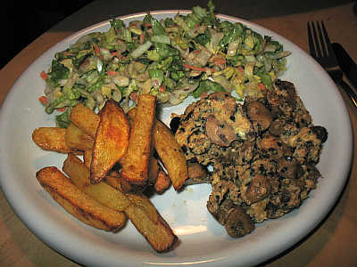 IMG_4928_Ruhrei_mit_Champignons_und_Ofenkartoffeln.jpg