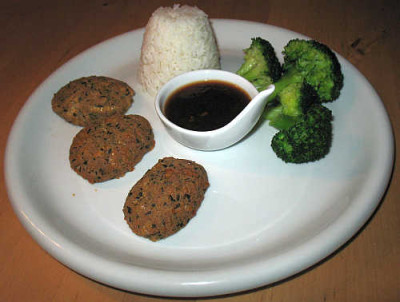 IMG_4989_Tofu-Frikadellen_mit_Brokkoli.jpg