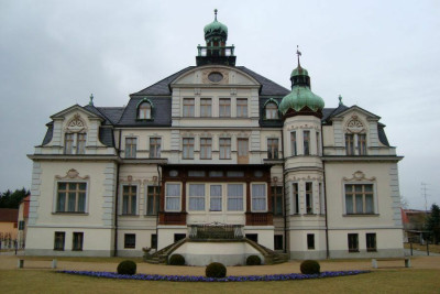 schloss_uebigau_20120304.jpg