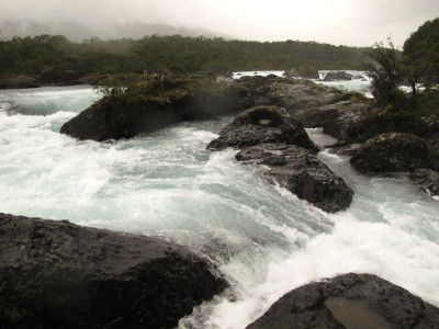 35_Petrohue_Wasserfalle_fars_2012.jpg