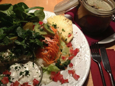 20121004_salat-lammsauerfleisch_zg.jpg