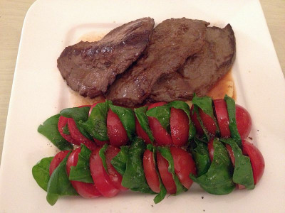 kurzgebratenes_tomatensalat_20121011_zg.jpg