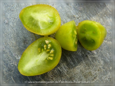 2012_Green_Pear_Fruit_Sliced.jpg