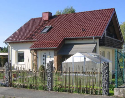 zaunbillig.jpg