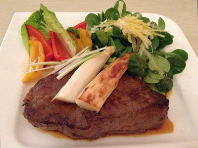 pferdesteak_salat_20130228_zg.jpg