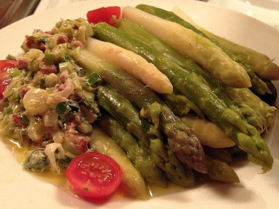 spargel_schinken-zwiebel-confit_zg.jpg