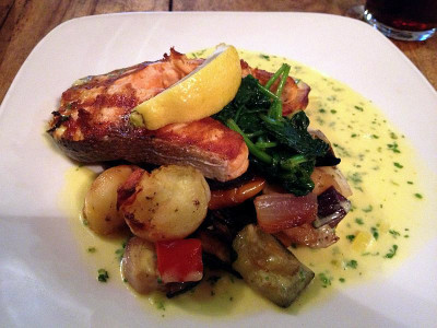 schottland2013_lachs-auf-gemuese_zg.jpg