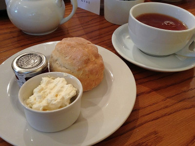 schottland2013_scone-clotted-cream_zg.jpg