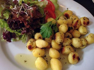 gnocchi-thymian-zitronenbutter_salat_zg.jpg