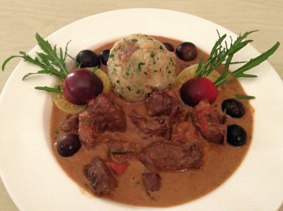 hirschgulasch_20130818_zg.jpg