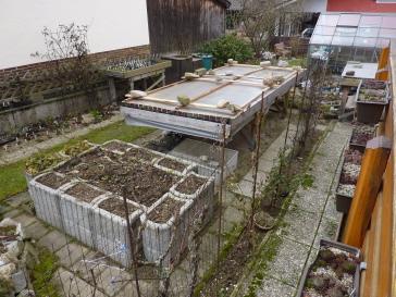 Hochbeet_und_Sempstische_10.01.2014.jpg