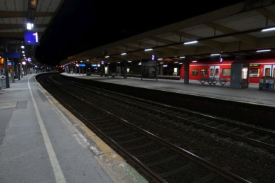 Wuppertal_Hbf_nachts.jpg