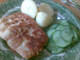 Seelachs_Gurkensalat_Salzkartoffeln.JPG