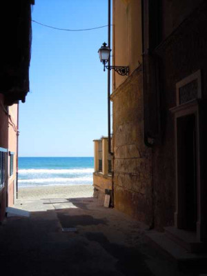 alassio_vor_den_Touristen.JPG