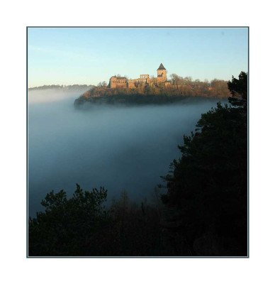 Burg_Nideggen_1_10-12-05.jpg
